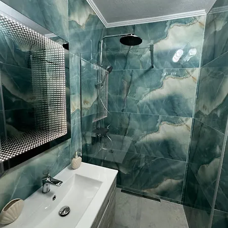 Mina House * Siviri